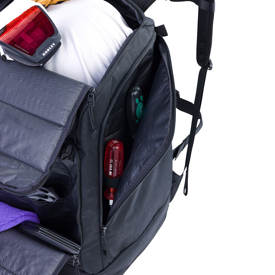 evoc gear backpack 60 Backpack 60L Black Color:Skyline Black Fahrradträger-Kennzeichen Landkreis Gütersloh - s-6 repellent outer material and